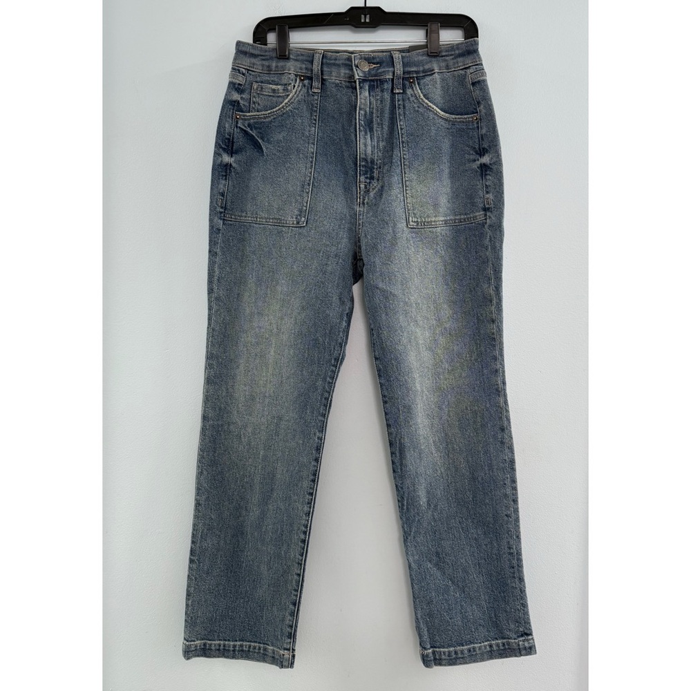 NWT Torrid Classic High-Rise Straight Short Jeans